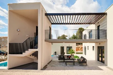 Modern 6-Bedroom Villa with Pool, Dugi Rat