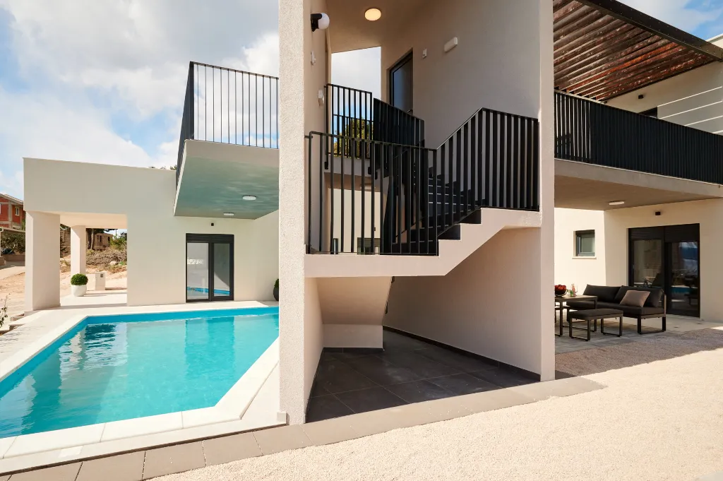 Modern 6-Bedroom Villa with Pool, Dugi Rat
