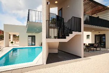 Modern 6-Bedroom Villa with Pool, Dugi Rat