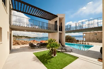 Modern 6-Bedroom Villa with Pool, Dugi Rat