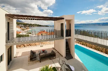 Modern 6-Bedroom Villa with Pool, Dugi Rat