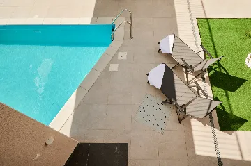 Modern 6-Bedroom Villa with Pool, Dugi Rat