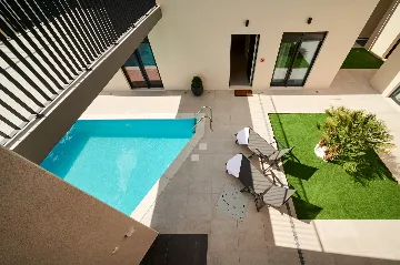 Modern 6-Bedroom Villa with Pool, Dugi Rat
