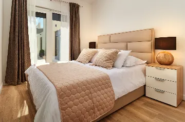 Modern 6-Bedroom Villa with Pool, Dugi Rat