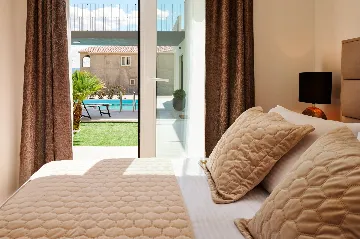 Modern 6-Bedroom Villa with Pool, Dugi Rat