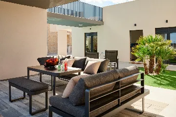 Modern 6-Bedroom Villa with Pool, Dugi Rat