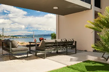 Modern 6-Bedroom Villa with Pool, Dugi Rat