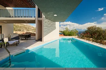 Modern 6-Bedroom Villa with Pool, Dugi Rat