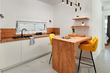 Modern 6-Bedroom Villa with Pool, Dugi Rat