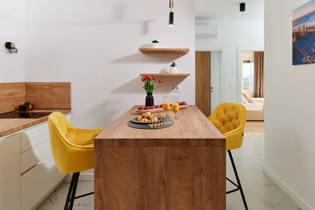 Modern 6-Bedroom Villa with Pool, Dugi Rat