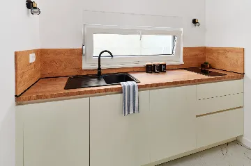 Modern 6-Bedroom Villa with Pool, Dugi Rat