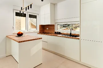 Modern 6-Bedroom Villa with Pool, Dugi Rat