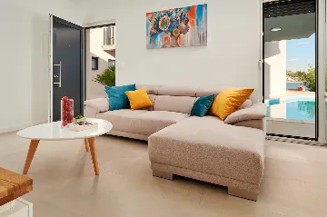 Modern 6-Bedroom Villa with Pool, Dugi Rat