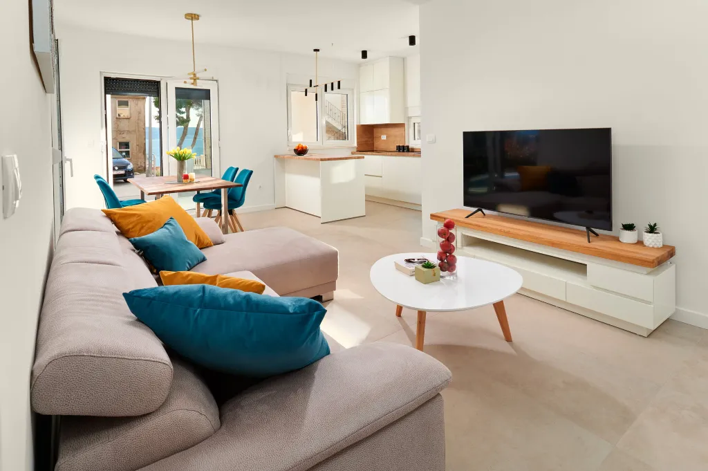 Modern 6-Bedroom Villa with Pool, Dugi Rat