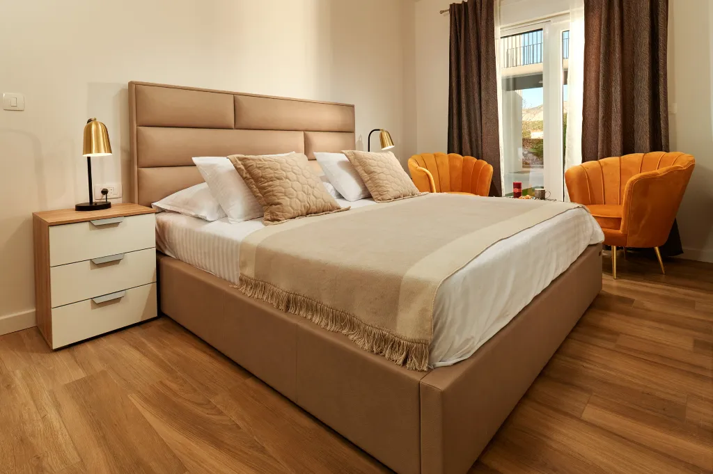 Modern 6-Bedroom Villa with Pool, Dugi Rat