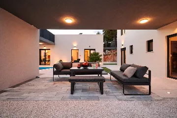 Modern 6-Bedroom Villa with Pool, Dugi Rat