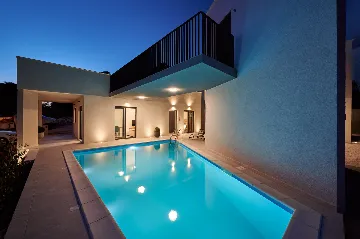 Modern 6-Bedroom Villa with Pool, Dugi Rat