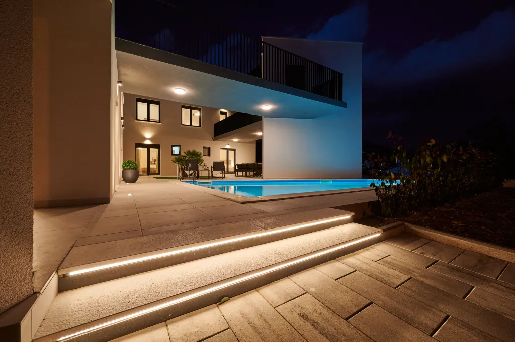 Modern 6-Bedroom Villa with Pool, Dugi Rat