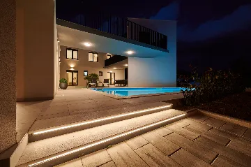 Modern 6-Bedroom Villa with Pool, Dugi Rat