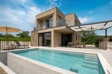 Modern Family Villa with Pool in Grožnjan
