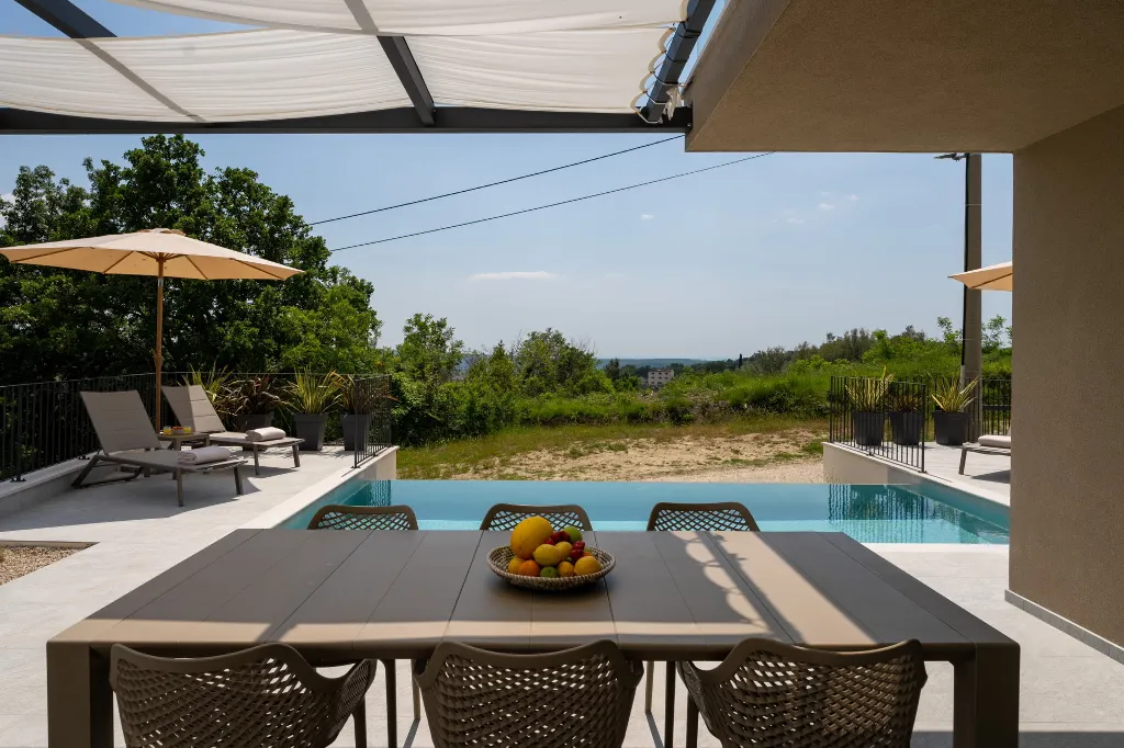 Modern Family Villa with Pool in Grožnjan