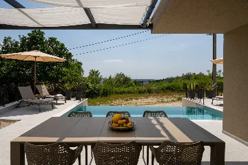 Modern Family Villa with Pool in Grožnjan