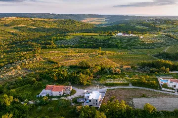 Modern Family Villa with Pool in Grožnjan