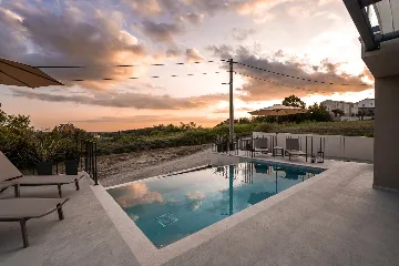 Modern Family Villa with Pool in Grožnjan