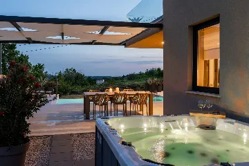 Modern Family Villa with Pool in Grožnjan