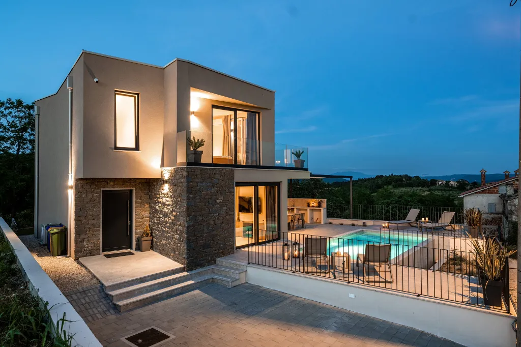 Modern Family Villa with Pool in Grožnjan