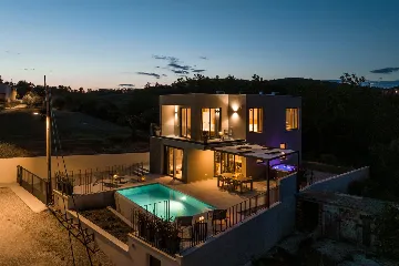Modern Family Villa with Pool in Grožnjan
