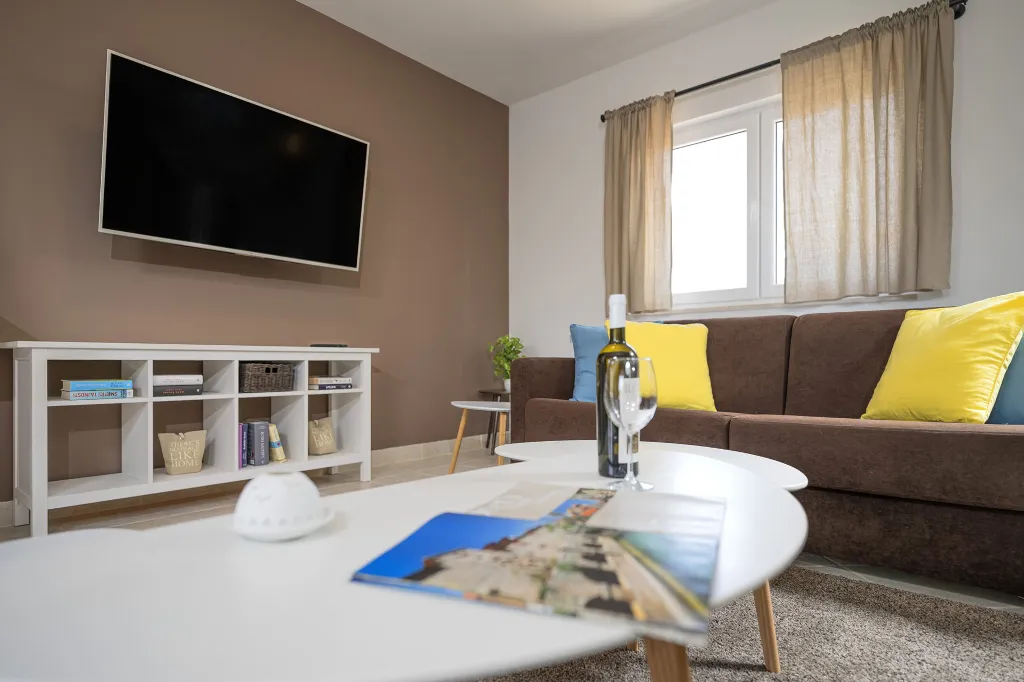 Spacious Family Villa with Pool in Stari Grad