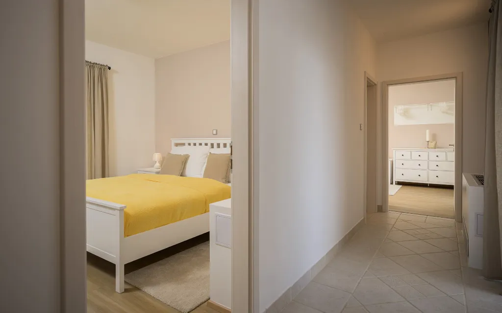 Spacious Family Villa with Pool in Stari Grad