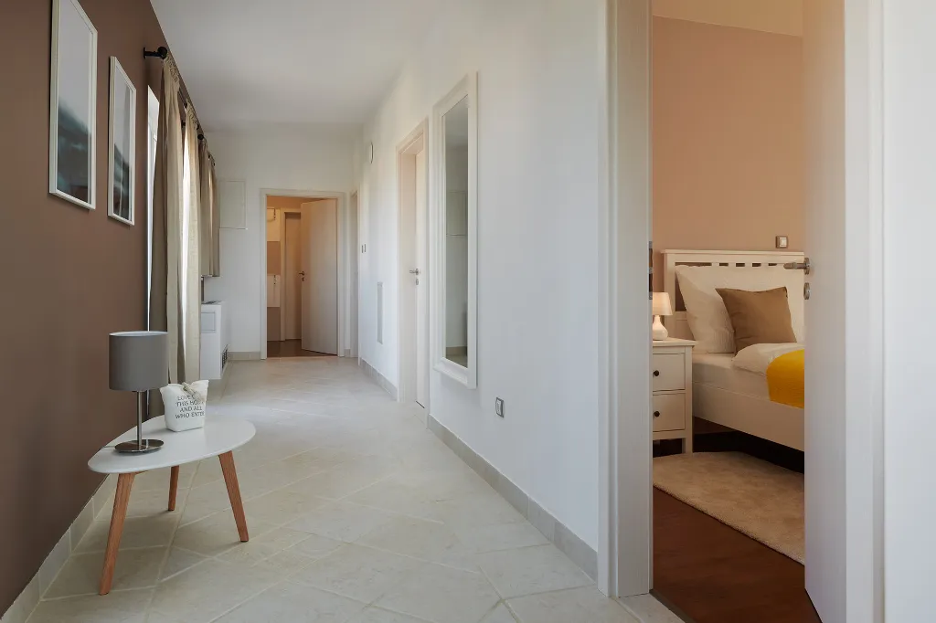 Spacious Family Villa with Pool in Stari Grad