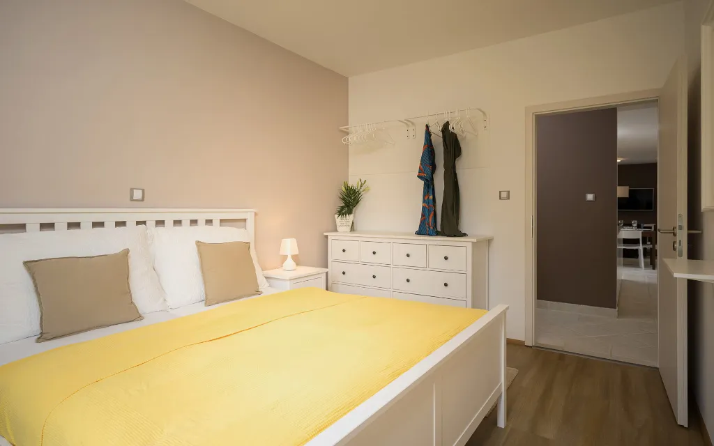 Spacious Family Villa with Pool in Stari Grad