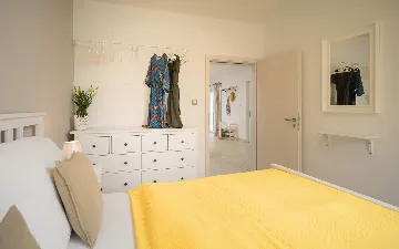 Spacious Family Villa with Pool in Stari Grad