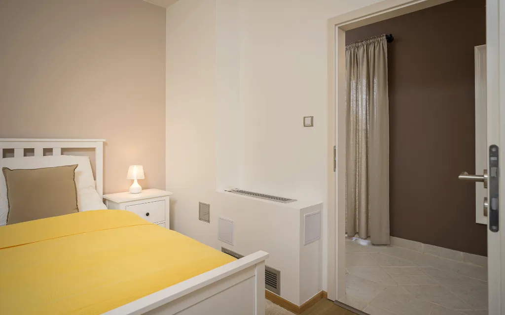 Spacious Family Villa with Pool in Stari Grad