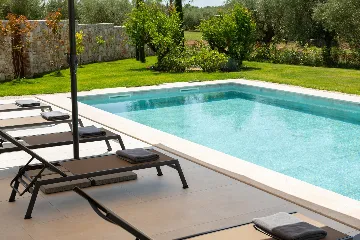 Modern Villa with Pool in Umag