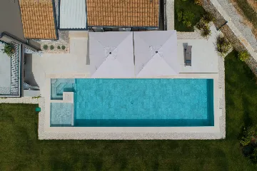 Modern Villa with Pool in Umag