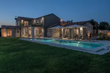 Modern Villa with Pool in Umag