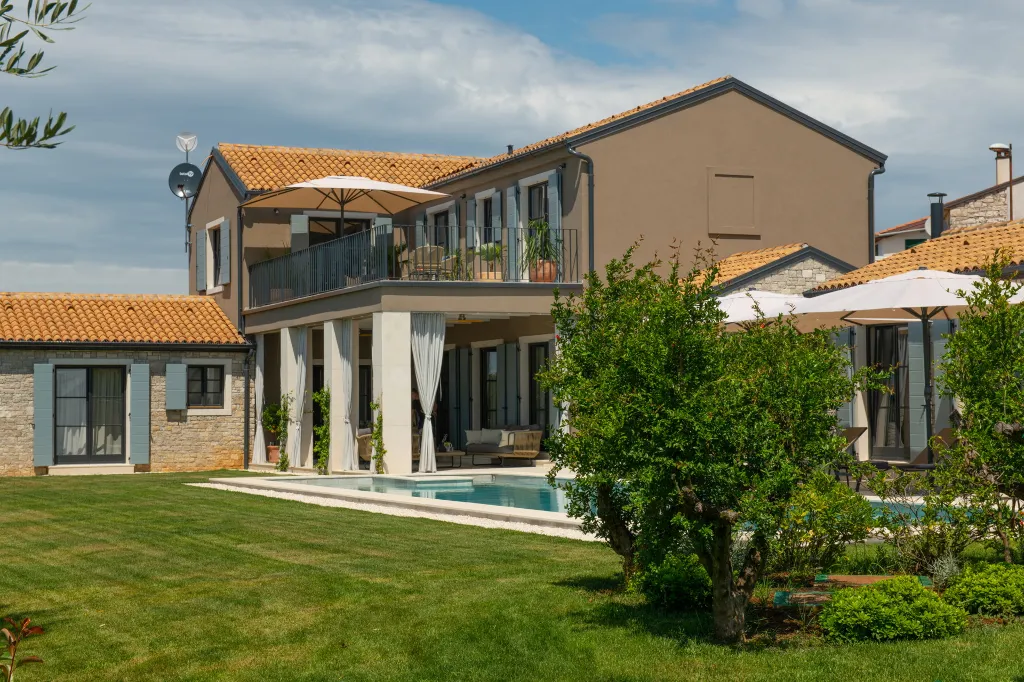 Modern Villa with Pool in Umag