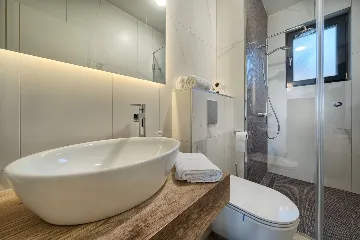 Seaside Infinity Villa in Kaštel Gomilica