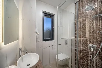 Seaside Infinity Villa in Kaštel Gomilica