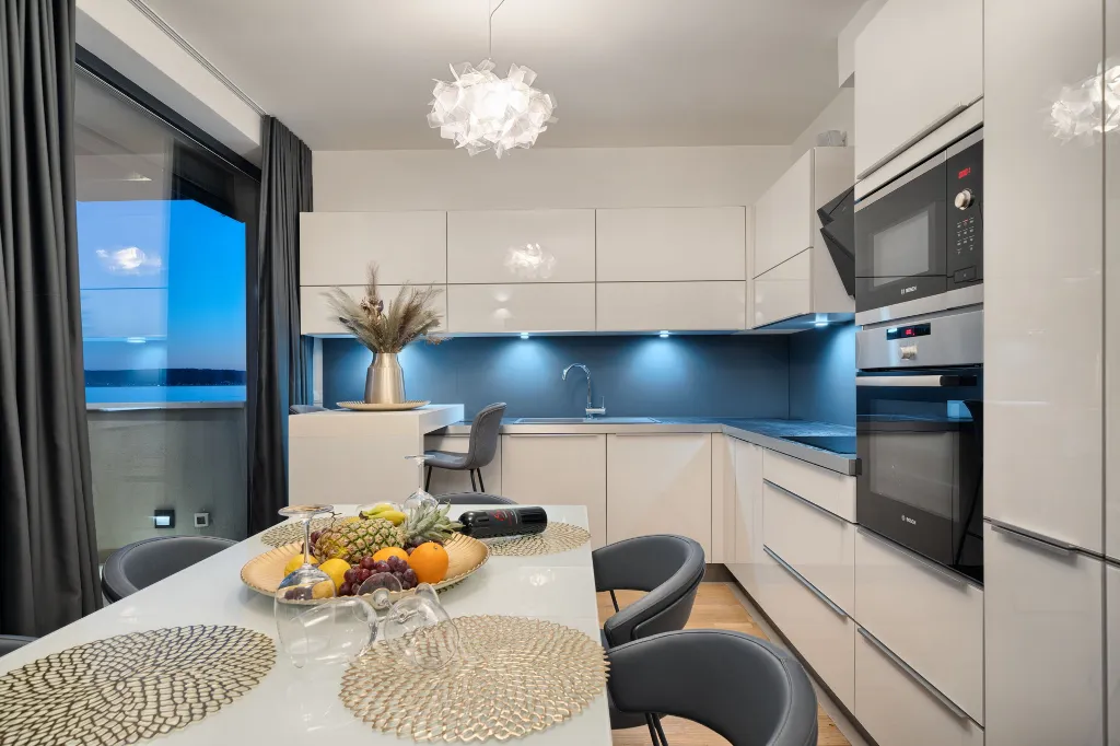 Seaside Infinity Villa in Kaštel Gomilica