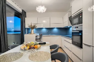 Seaside Infinity Villa in Kaštel Gomilica