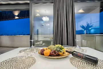 Seaside Infinity Villa in Kaštel Gomilica