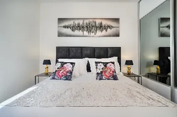 Seaside Infinity Villa in Kaštel Gomilica