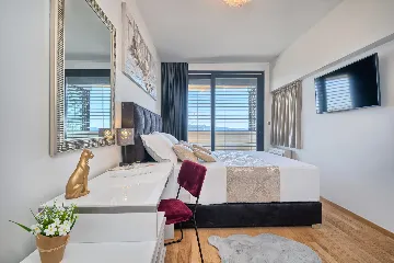 Seaside Infinity Villa in Kaštel Gomilica