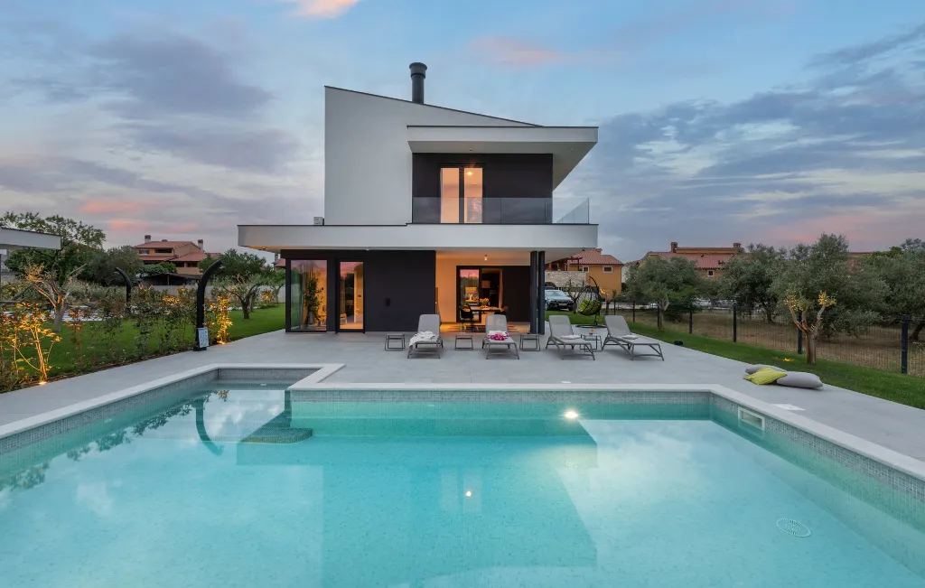 Modern Family Villa with Pool in Vodnjan