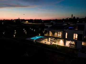 Modern Family Villa with Pool in Vodnjan